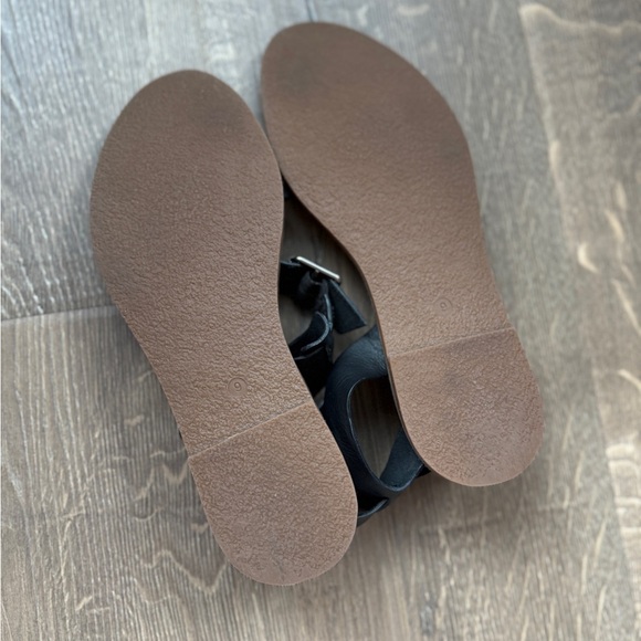 Madewell Black Leather Sandals - Picture 5 of 5